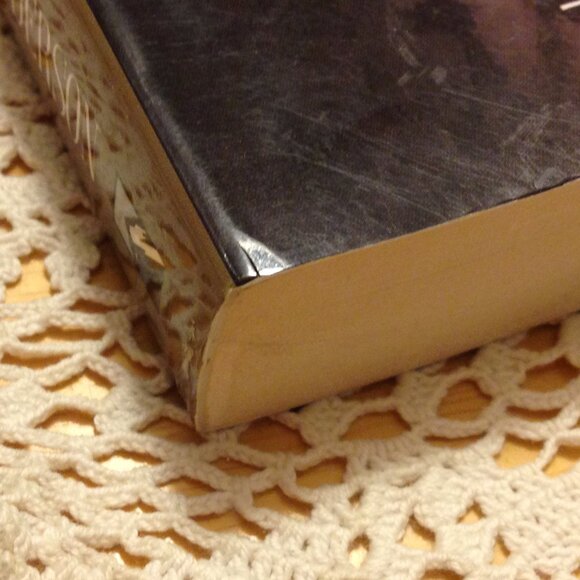 3 for $10 book sale! CIA, Romantic Suspense,  Dee Henderson, True Honor - Picture 7 of 7